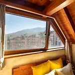 Host2u Penthouse 2-bedrooms The View - Free Parking Daire Bansko