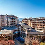 Host2u Penthouse 2-bedrooms The View - Free Parking * Bansko