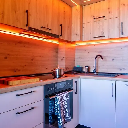 Host2u Penthouse 2-bedrooms The View - Free Parking * 반스코