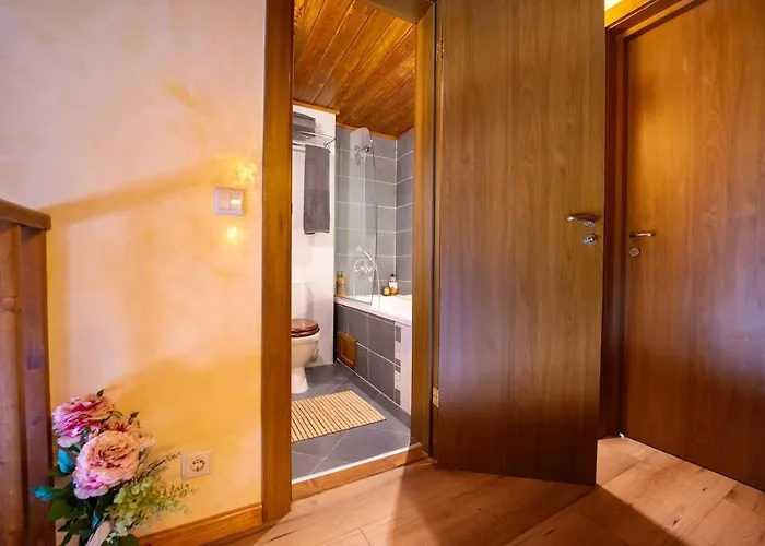 Host2u Penthouse 2-bedrooms The View - Free Parking