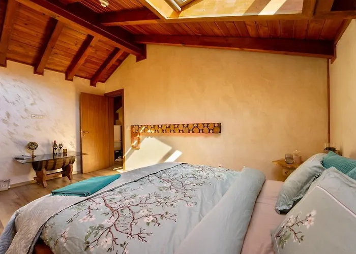 Host2u Penthouse 2-bedrooms The View - Free Parking *