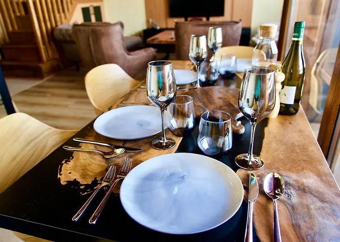 Host2u Penthouse 2-bedrooms The View - Free Parking *